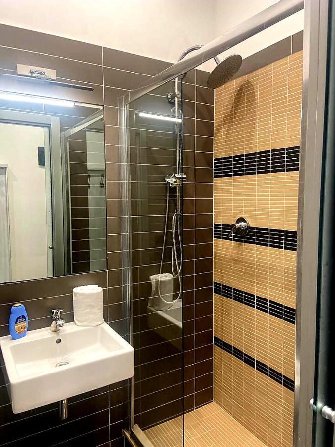 Golfo Di Orosei Rooms โรม ภายนอก รูปภาพ